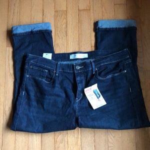 Levi’s Mid Rose Capri Dark Wash 18 NWT!